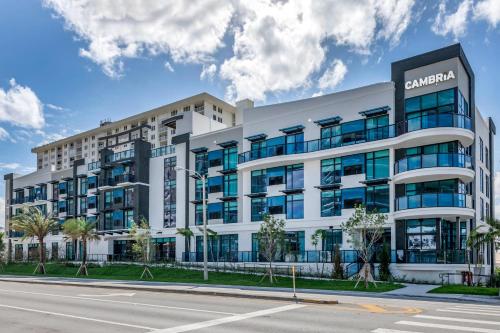 Cambria Hotel Fort Lauderdale Beach - image 2