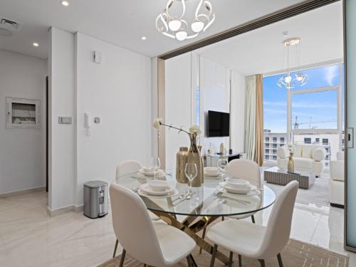 Velvet Luxe 1BR w Private Pool Gemz-15, Dubai (Foto 5)