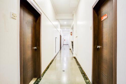 Lobby, Super Hotel O Nashik in Nashik Road