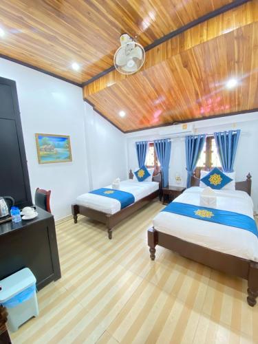 Twin Room image 8