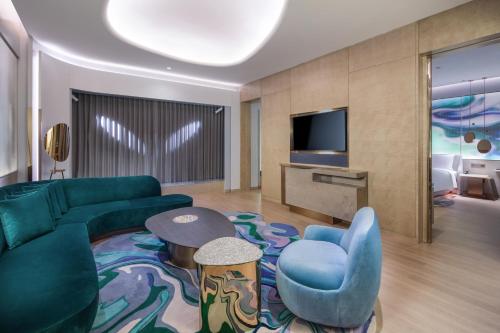 room detail thumbnail 1