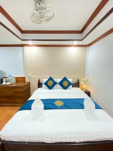 Double Room image 9