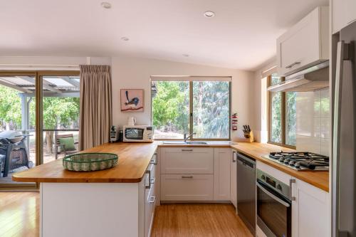 River Bend Retreat I Private Properties in Nannup