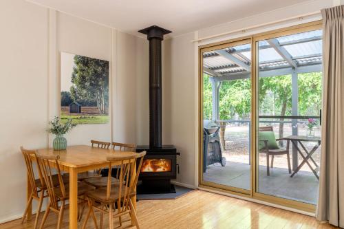 River Bend Retreat I Private Properties in Nannup
