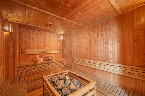 sauna, HTOWER - 197 Văn Cao, Ngô Quyền, Hải Phòng (HTOWER - 197 Van Cao, Ngo Quyen, Hai Phong) near Cat Bi International Airport