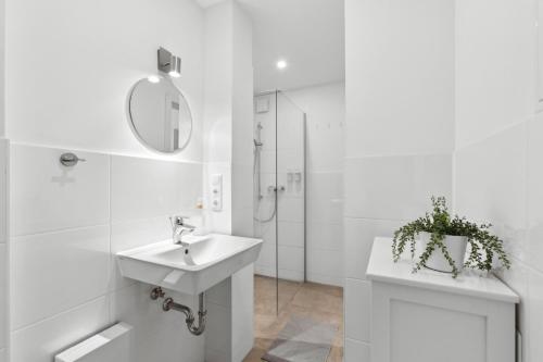 Stylisches 2-Zimmer Ambient Apartment in Alsternähe mit Kingsize-Bett & Schlafsofa, Hamburk (fotografie 9)