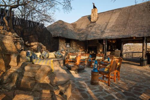 陽台/露台, 茲胡庫都旅館 (Tshukudu Bush Lodge) in 蘭斯堡國家公園