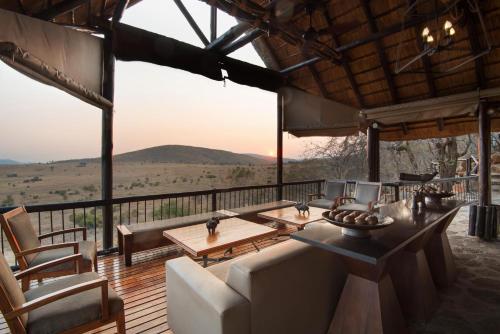 Terraza/balcón, Tshukudu Bush Lodge in Pilanesberg