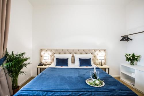 Chic & Town Luxury Rooms - image 8