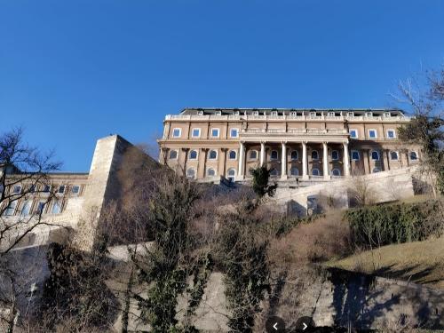 Dvojlôžková izba alebo izba s dvoma lôžkami, výhľad na kopec