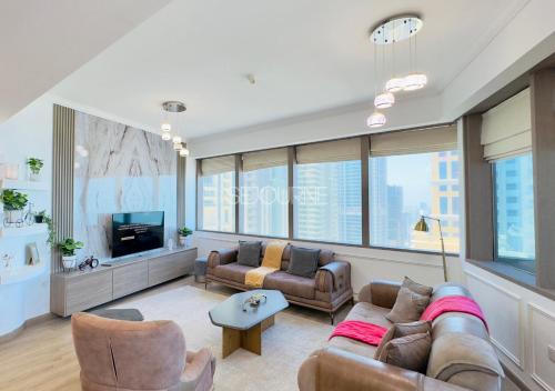Luxury 2BR Ocean Heights Dubai Marina