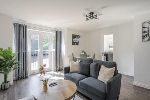 2 Luxurious Apartments with Free Parking near Chelmsford City