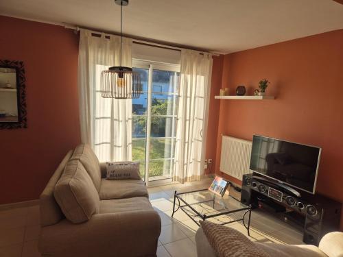 บริการและสิ่งอำนวยความสะดวก, Les sables in เลอตูเกต์