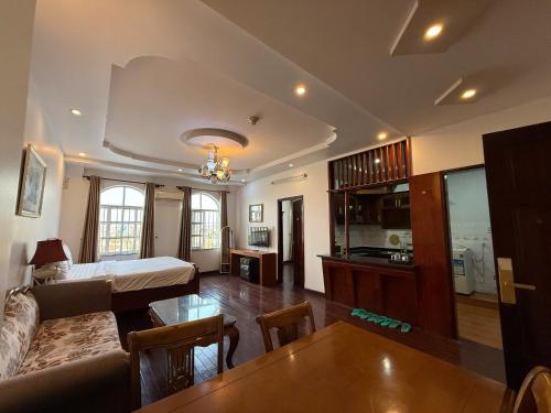 Hoa Phat Hotel & Apartment in Thủ Đức