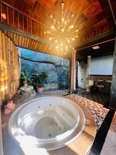 Homestay Thac Lien Khuong - 온수 욕조