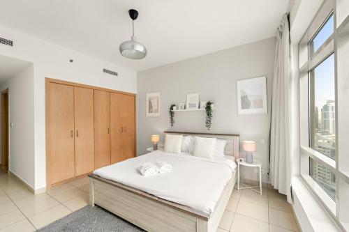 FIRST CLASS 2BR Elegant Urban Retreat, Дубай (фото 2)