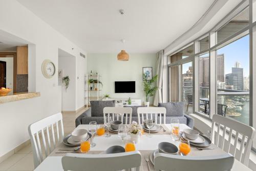 FIRST CLASS 2BR Elegant Urban Retreat, Дубай (фото 7)