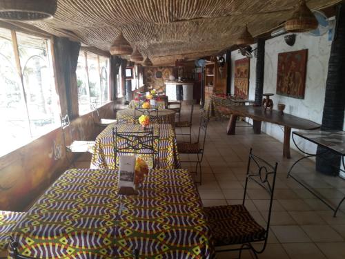 Restoran, Hotel Club Safari in Mbour