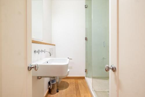 Mews House South Ken - image 14