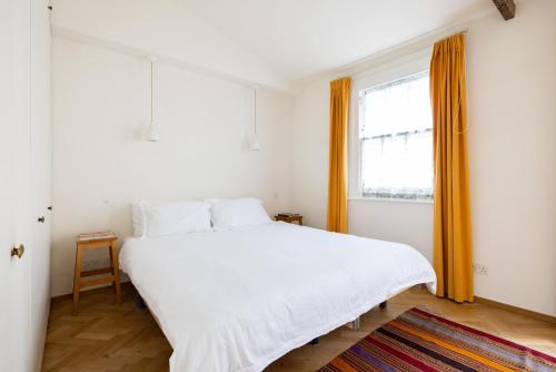 Mews House South Ken - image 13