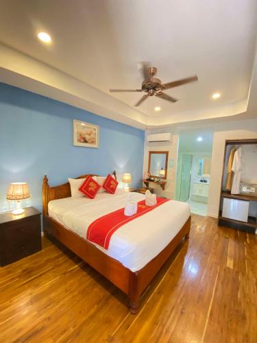 Deluxe Double or Twin Room with Terrace and River View image 10