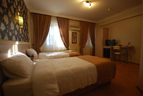 Mini Hotel, Smirne