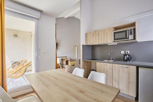 Appart Hotel Odalys City Aix en Provence Le Clos de la Chartreuse in Suburbs