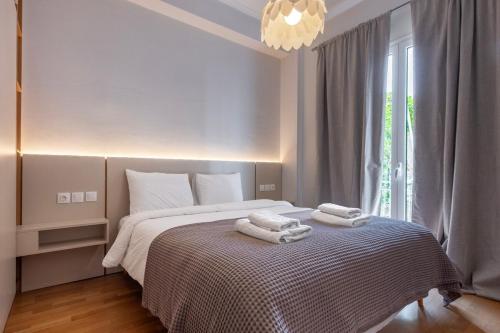 Stylish 2BDR Exarchia Apt with Balcony and Workspace, Atény (fotografie 3)