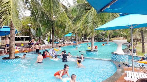 bazen, Homestay hải tiến 25 (Homestay hai tien 25) in Hoang Hai Beach