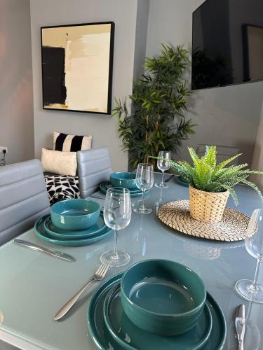 Ideal Wigan Base - 1BR for Cosy Stays in Ince