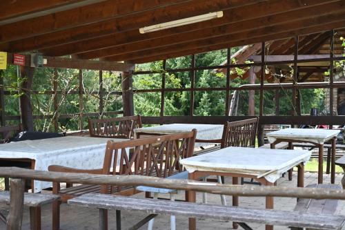 Balkon/terasa, Napfény Camping (Napfeny Camping) in Taliándörögd
