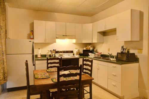 Suites on Main - 주방