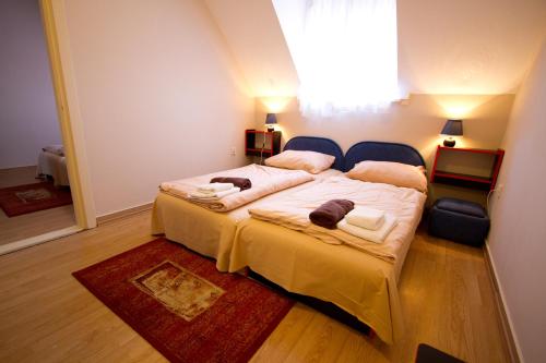 1 double bed, 1 sofa bed