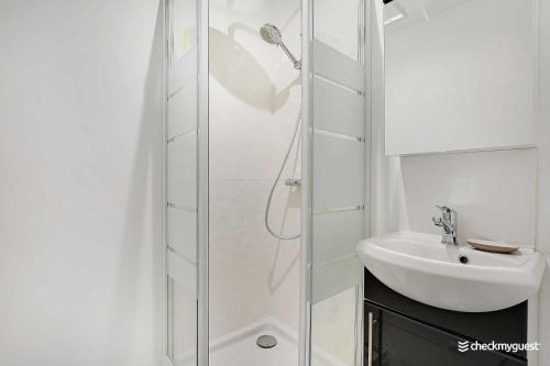 Amazing apartment - 3BR 6P - Near Convention - image 5