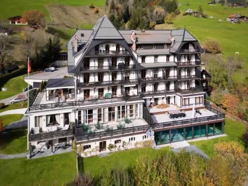 Luxury Apartment, Panoramic Mountain Views, 5 Star Spa Facilities - 3 Bedroom in Chateau-dOex, Schweiz