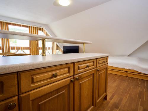 Studio Rosie-Dolní náměstí by Interhome (Studio Rosie-Dolni namesti by Interhome) in 羅基尼茨納德傑茨羅