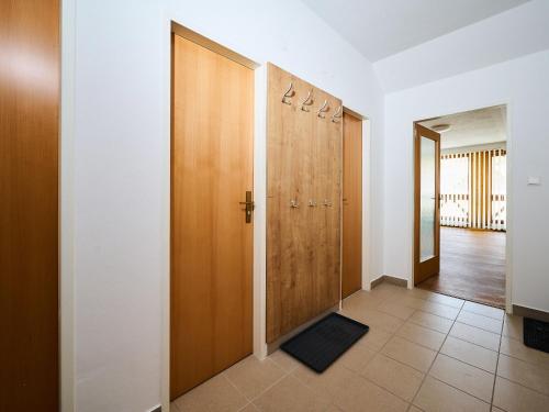 Studio Rosie-Dolní náměstí by Interhome (Studio Rosie-Dolni namesti by Interhome) in 羅基尼茨納德傑茨羅