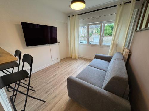 Sala de estar / sala de TV, La Dune, Proche Gare avec Parking in Melun