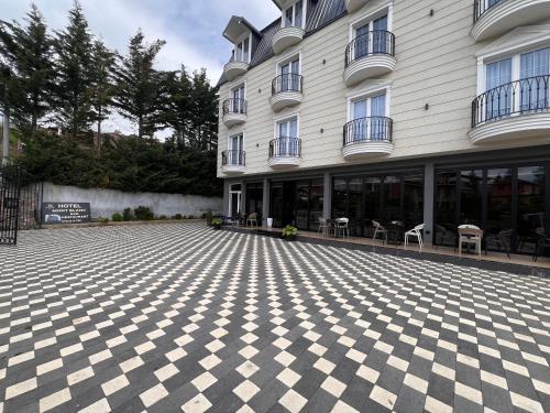 Mont Blanc Hotel in Пешкопия