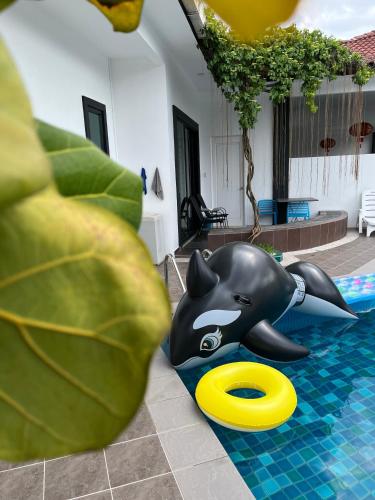 Fairy Retreat Private Pool Cottage IPOH, BBQ, KTV, 10-12 pax