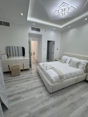 Icon tower 1 , JLT 1BHK apartment, Dubai