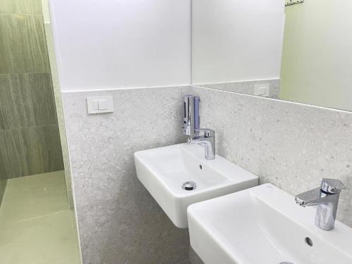 Rooms Miklošičeva – Ljubljana, NY