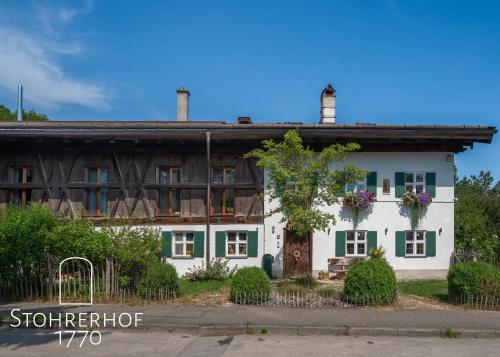 Wunderschönes Ferienhaus Mit Kamin In Riederau