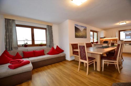 Ferienwohnung für 9 Personen ca 150 m in Umhausen, Tirol Nordtirol in Umhausen