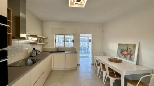 Kitchen, Cruzeiro by Check-in Portugal in Ferrarias