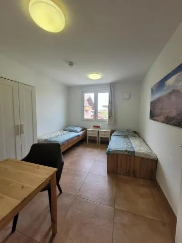Pension Chen, 2 Doppelzimmer , EBK, separater Balkon in Griesstätt, Deutschland