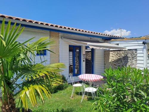 Vista exterior, La Cadournaise in Pauillac