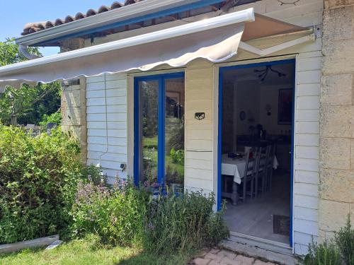 Vista exterior, La Cadournaise in Pauillac