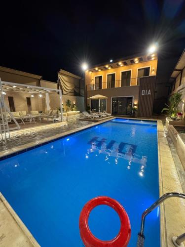 Oia chalet in Al Rama
