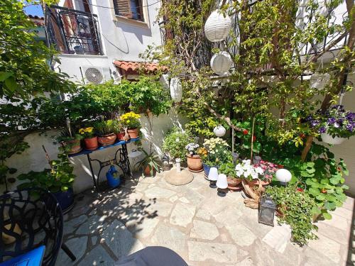 Louloudi charming townhouse - image 4